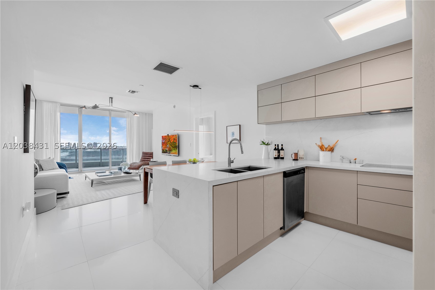 900 Biscayne Blvd #2302 Miami, FL 33132