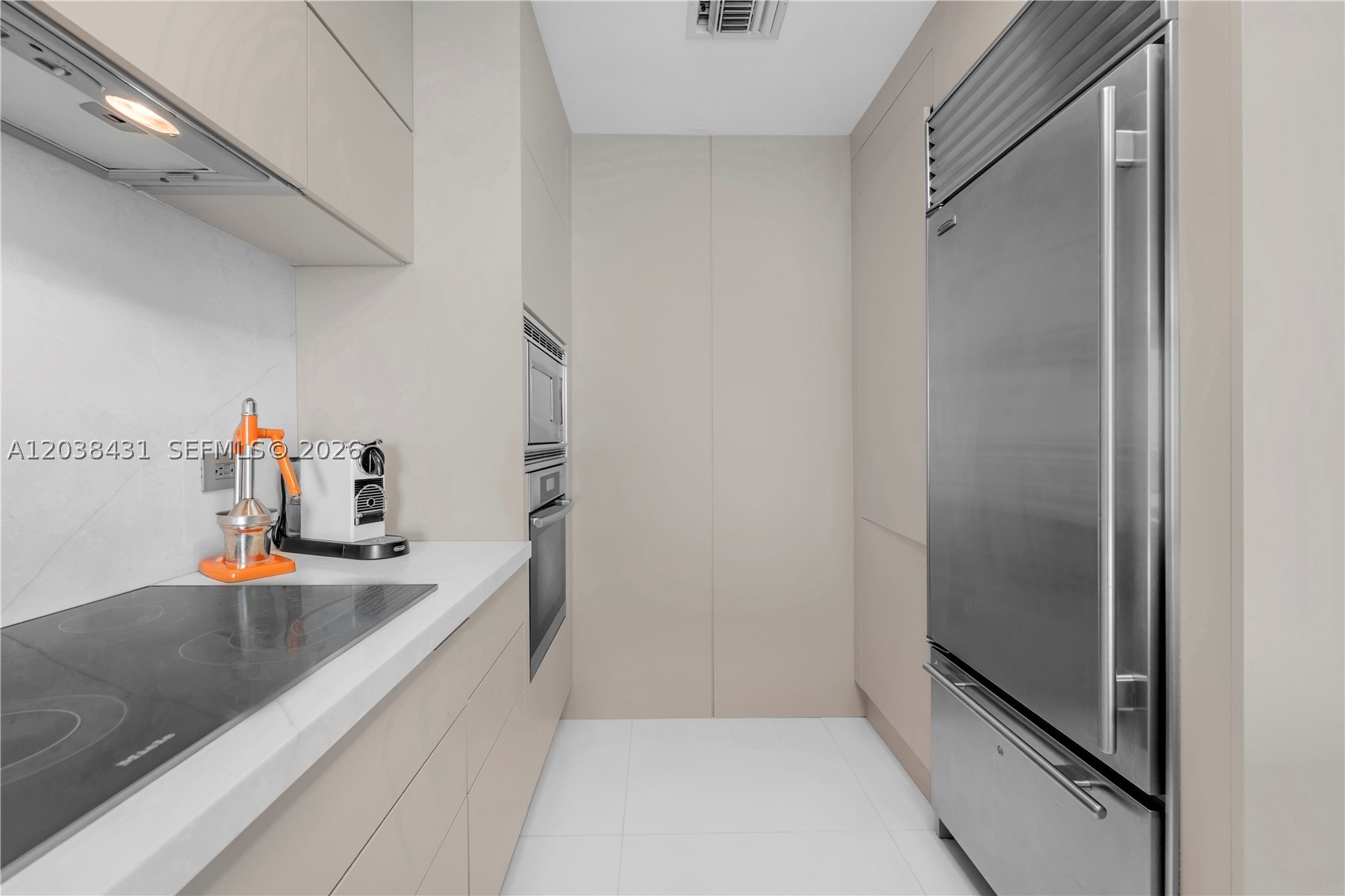 900 Biscayne Blvd #2302 Miami, FL 33132