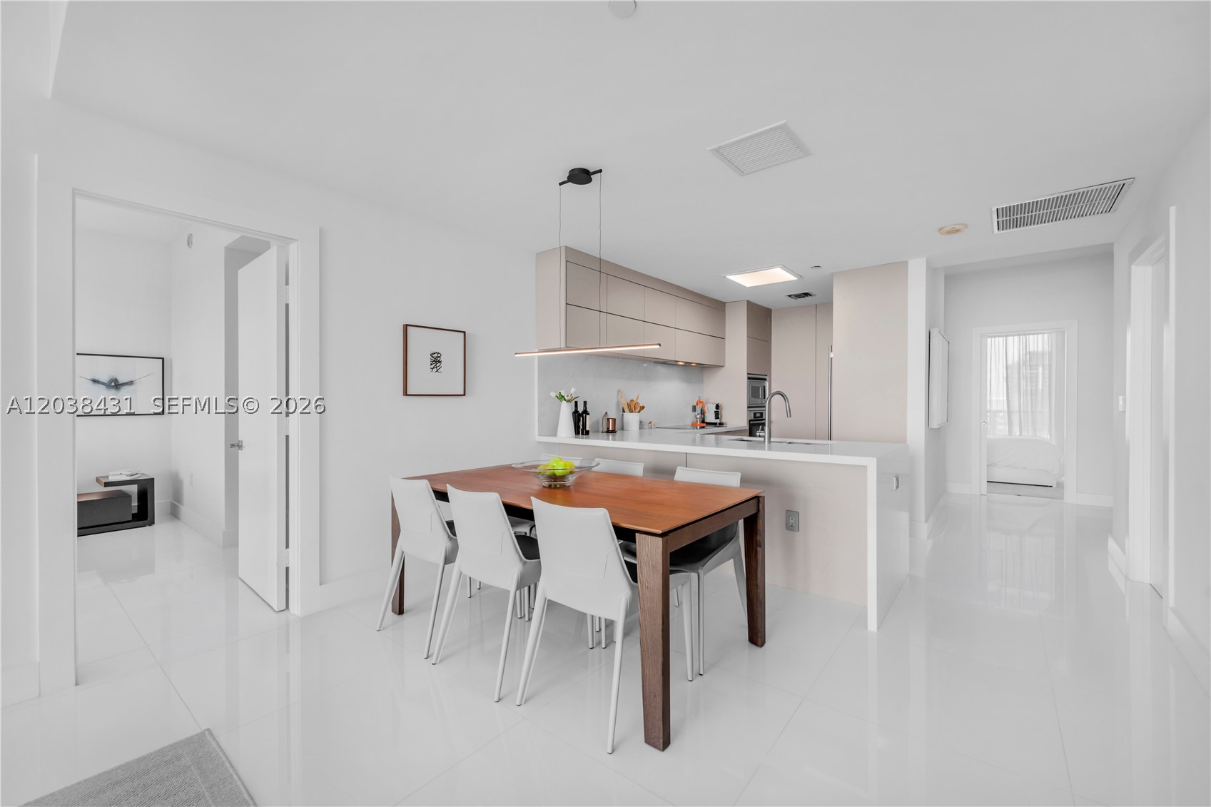 900 Biscayne Blvd #2302 Miami, FL 33132