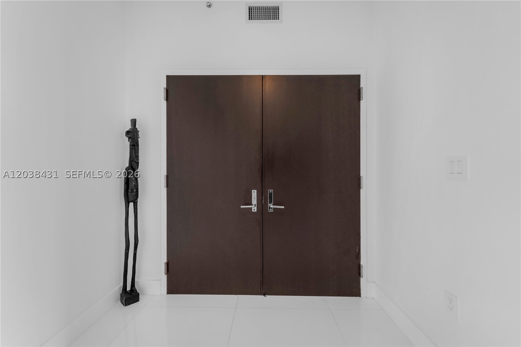 900 Biscayne Blvd #2302 Miami, FL 33132