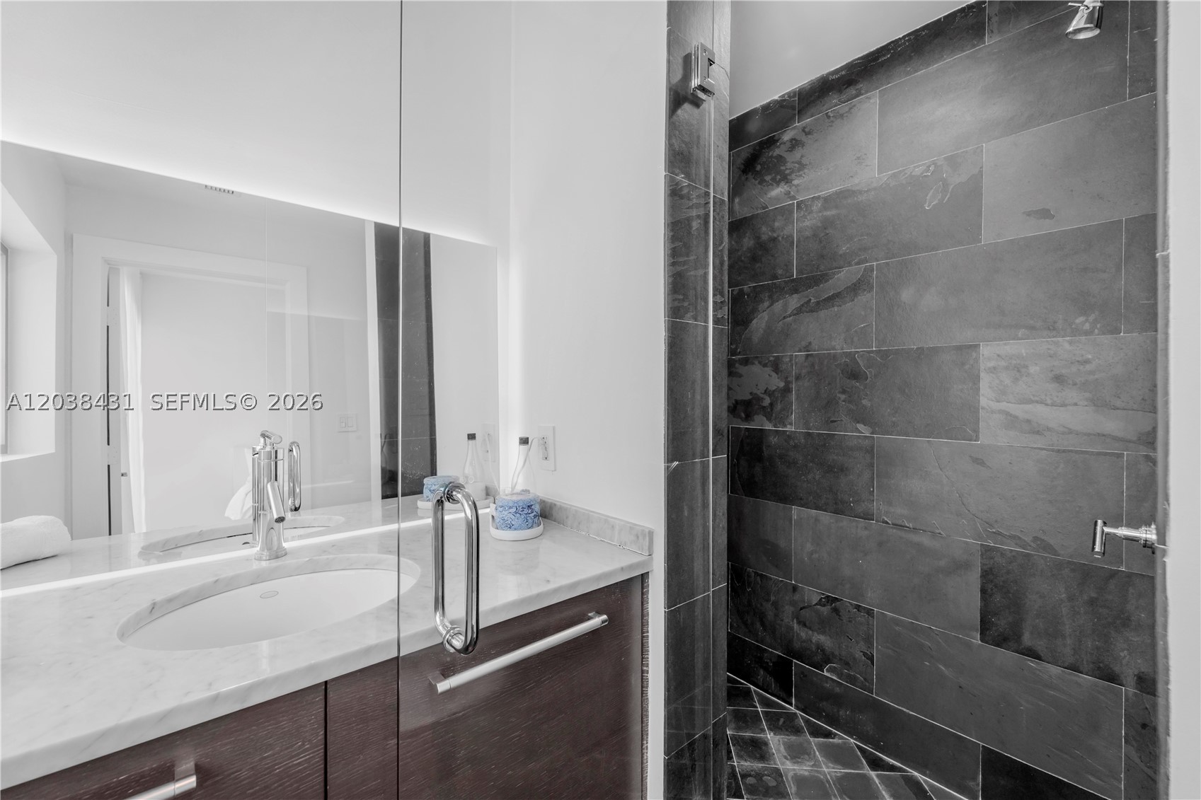 900 Biscayne Blvd #2302 Miami, FL 33132
