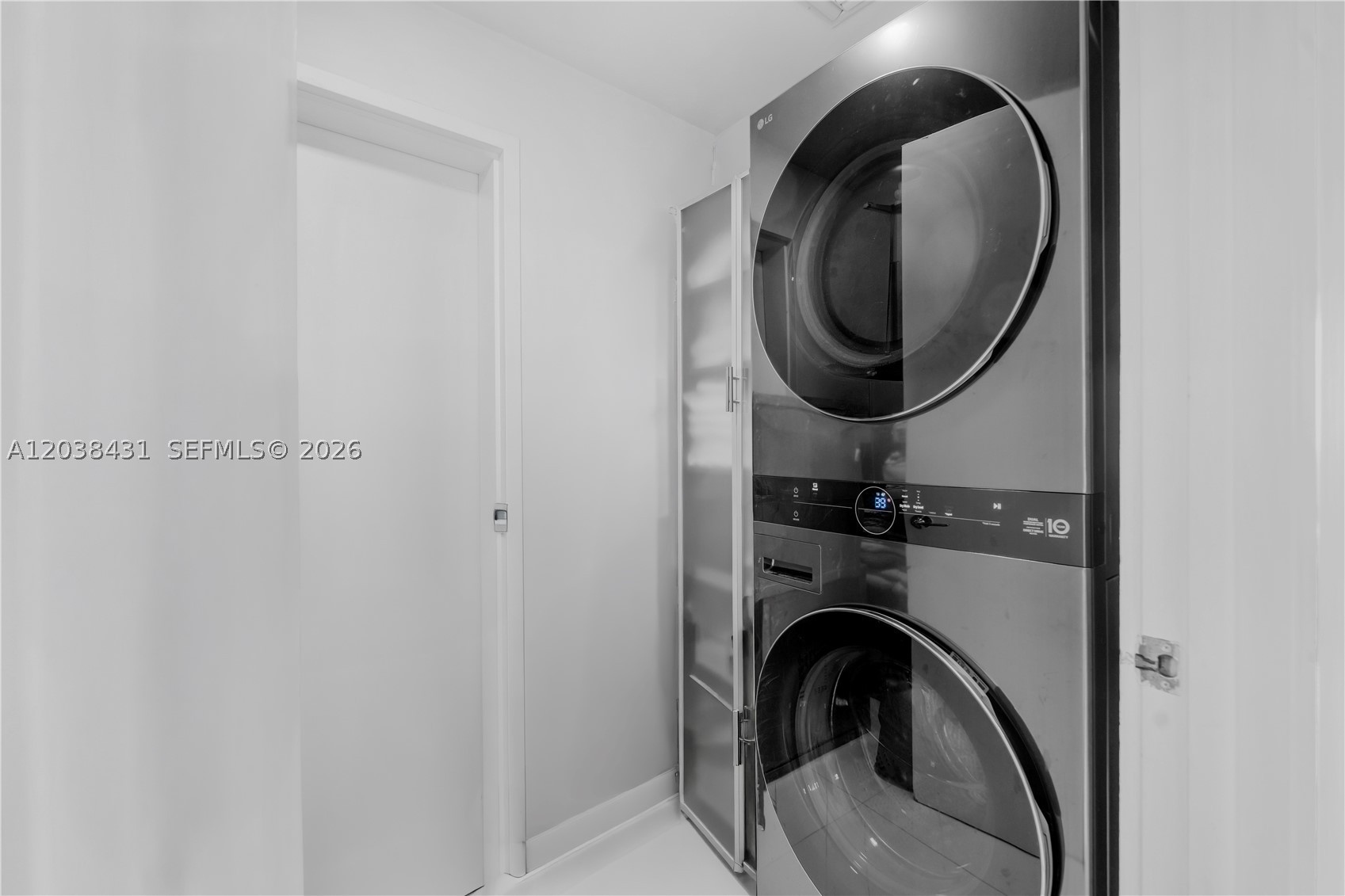 900 Biscayne Blvd #2302 Miami, FL 33132