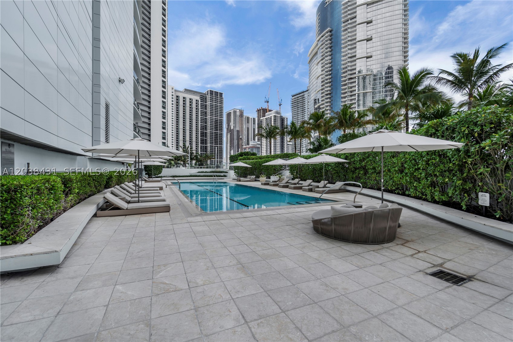 900 Biscayne Blvd #2302 Miami, FL 33132