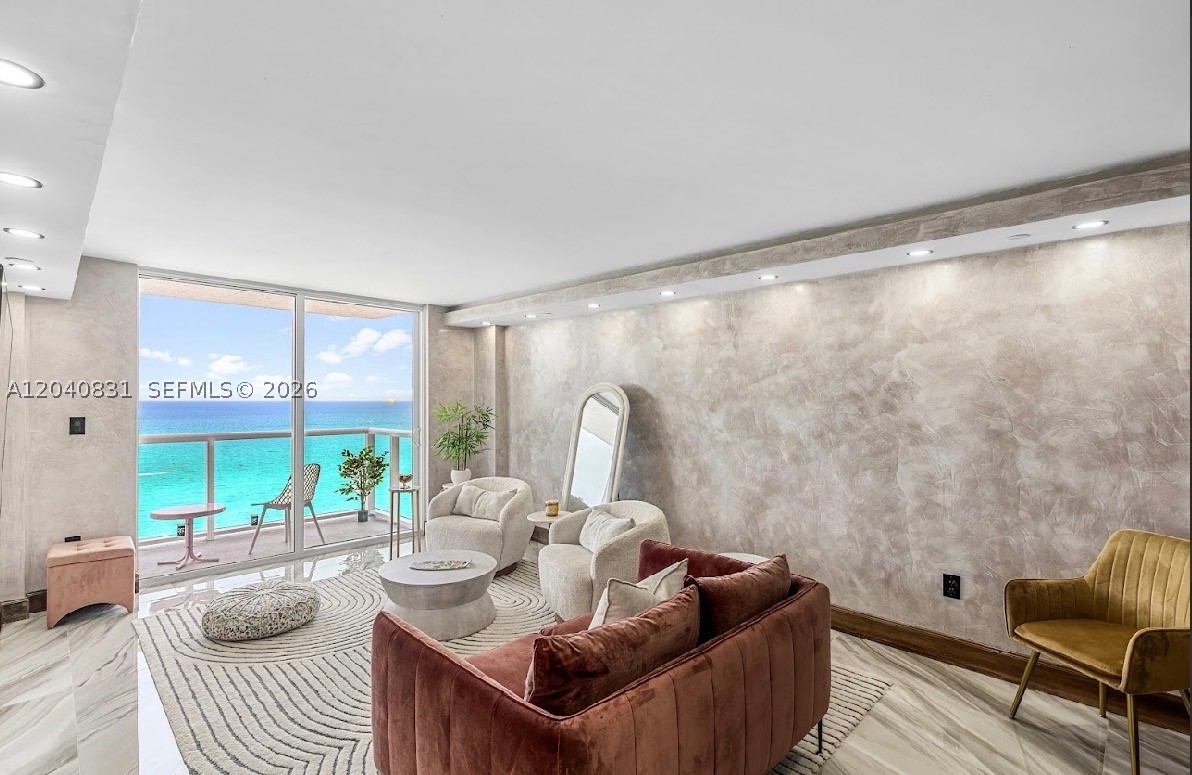 2457 Collins Ave #1603 Miami Beach, FL 33140