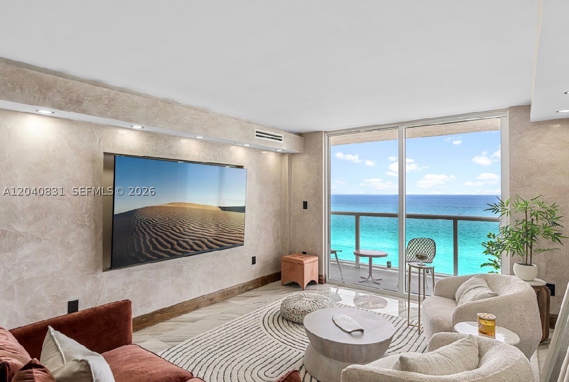 2457 Collins Ave #1603 Miami Beach, FL 33140