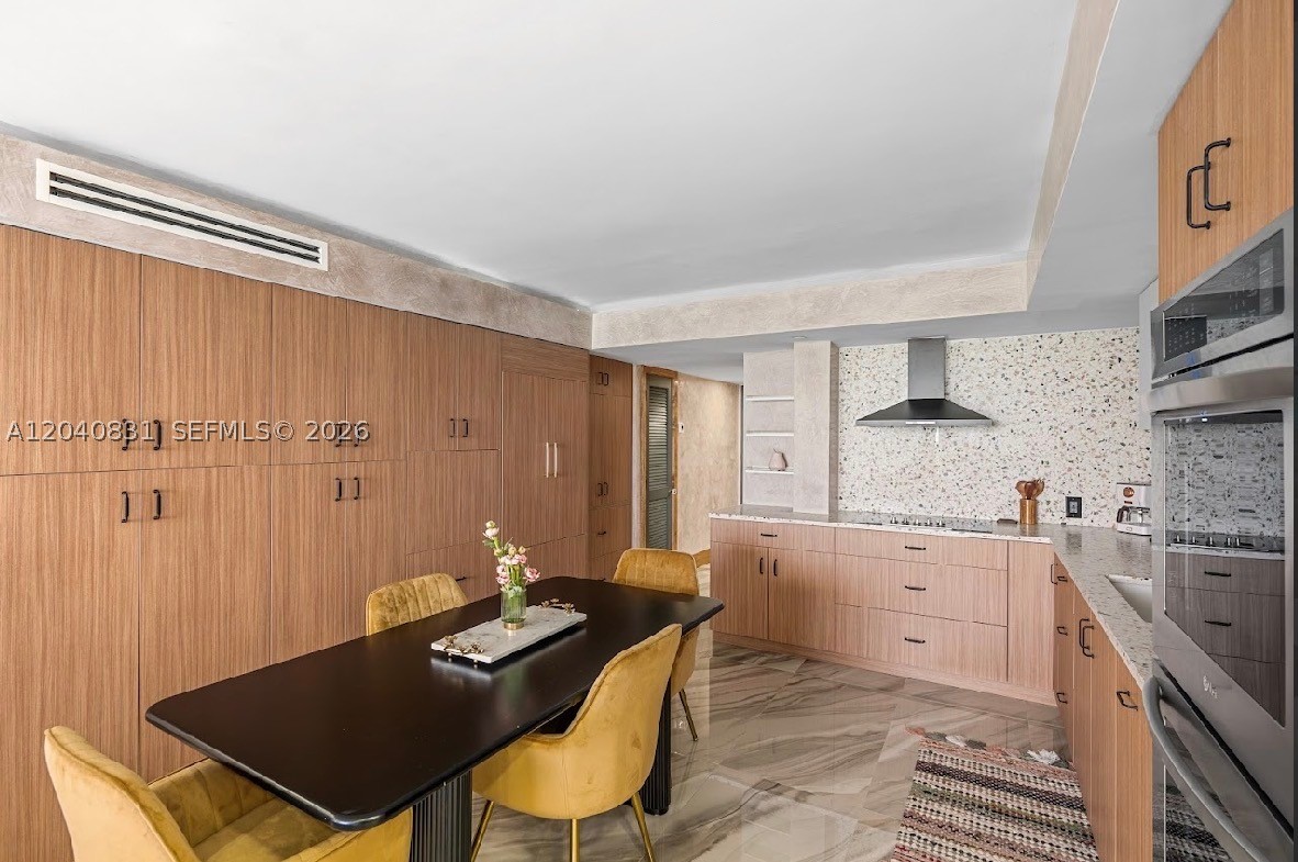 2457 Collins Ave #1603 Miami Beach, FL 33140