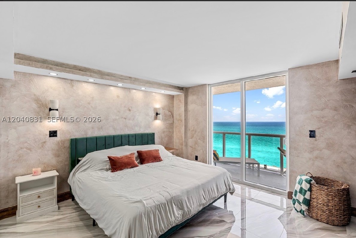 2457 Collins Ave #1603 Miami Beach, FL 33140