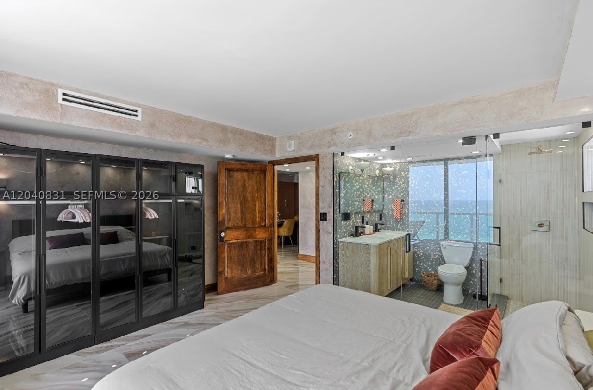 2457 Collins Ave #1603 Miami Beach, FL 33140