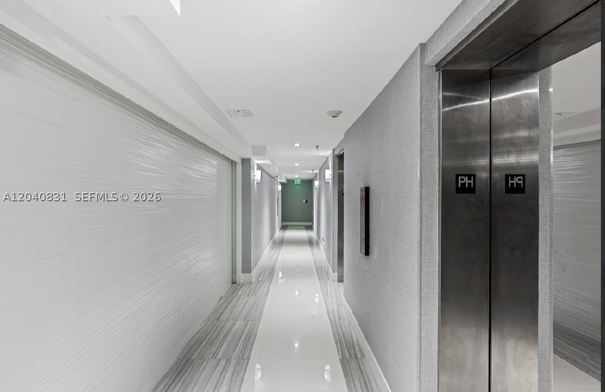2457 Collins Ave #1603 Miami Beach, FL 33140