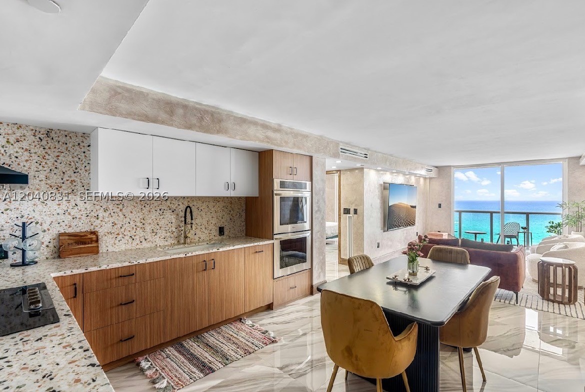 2457 Collins Ave #1603 Miami Beach, FL 33140