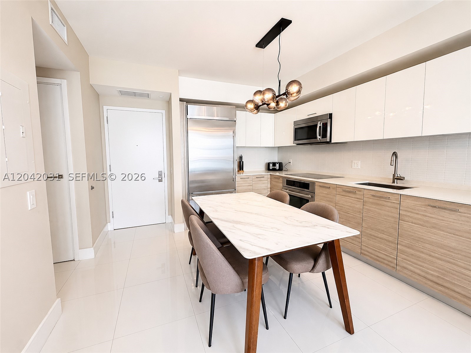 1300 Brickell Bay Dr #2307 Miami, FL 33131