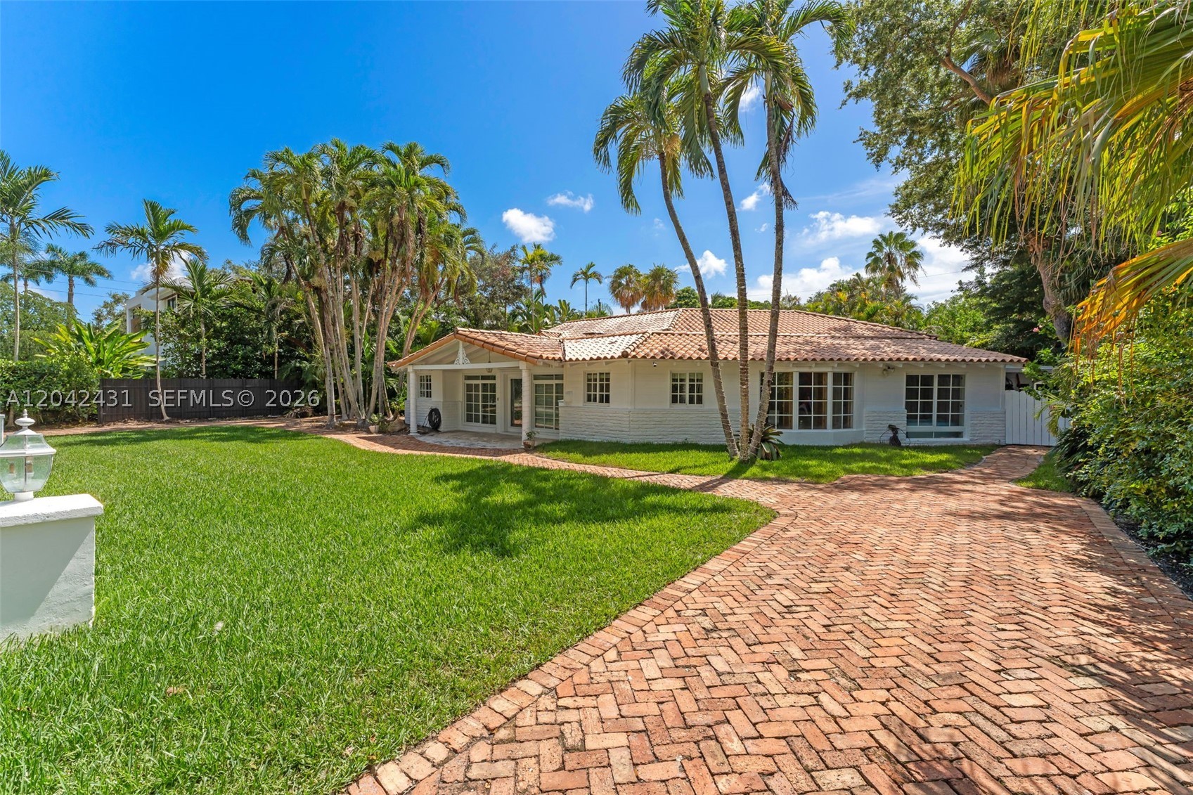 7924 SW 50th Ct Miami, FL 33143