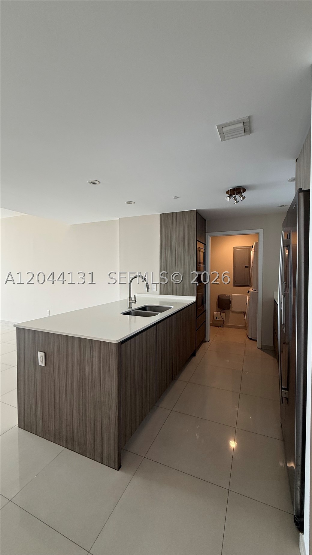 image Bay House4