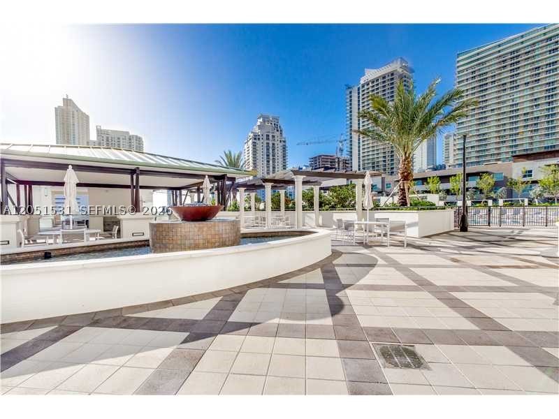 image Nine at Mary Brickell Village22