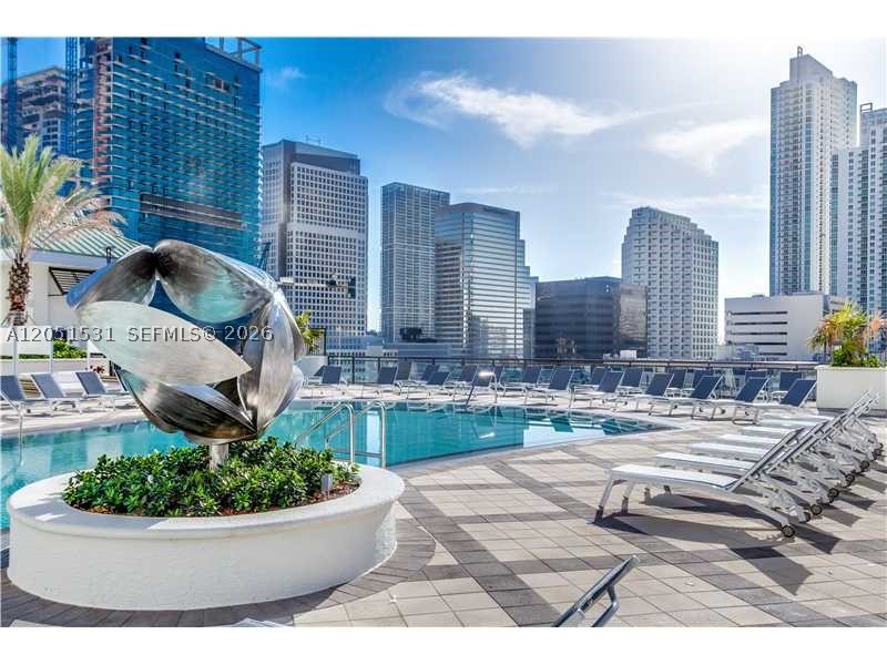 image Nine at Mary Brickell Village25