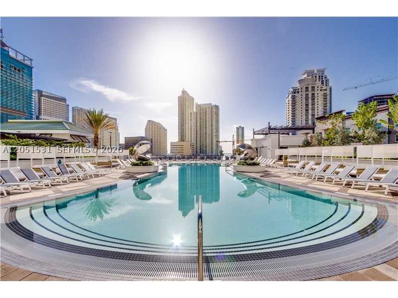 image Nine at Mary Brickell Village26