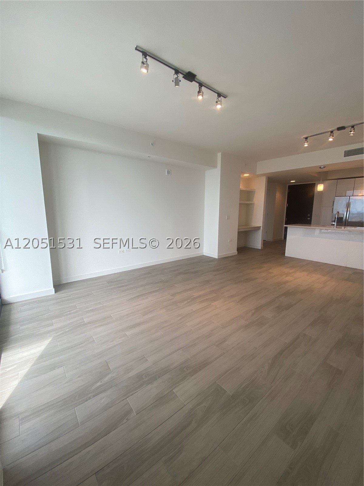 image Nine at Mary Brickell Village6