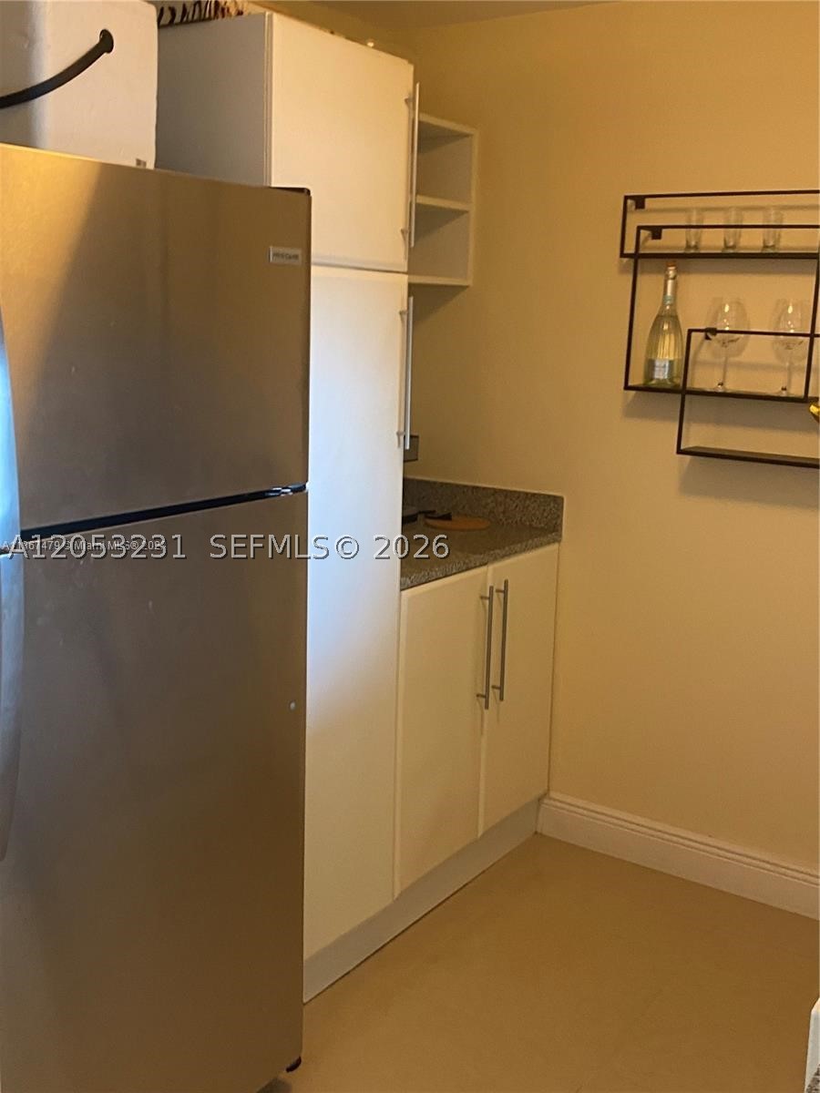 image 1800 Biscayne Plaza16