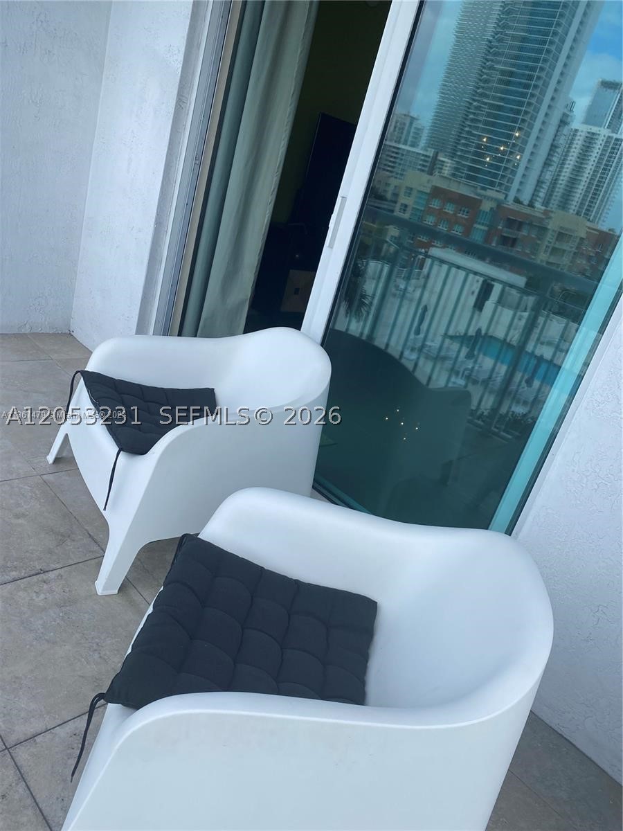 image 1800 Biscayne Plaza20