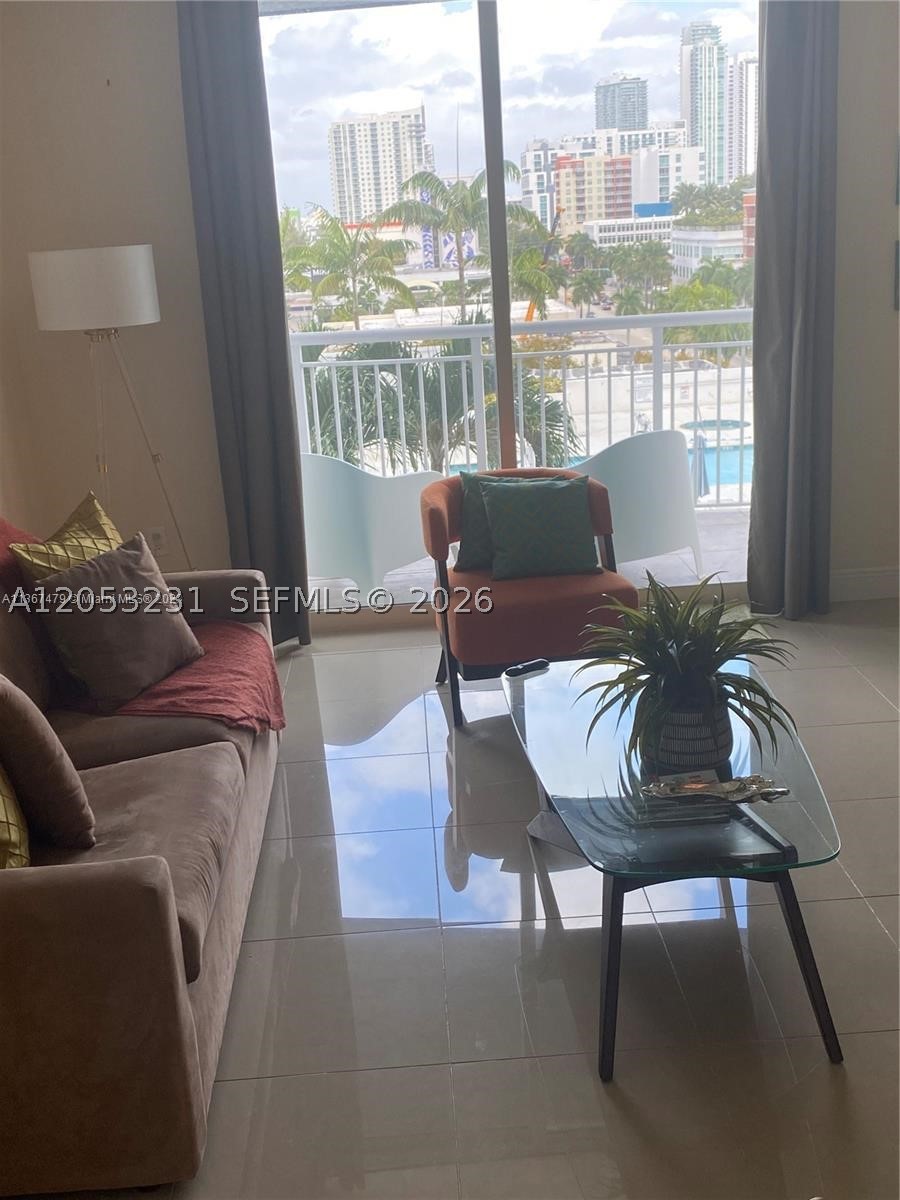 image 1800 Biscayne Plaza26
