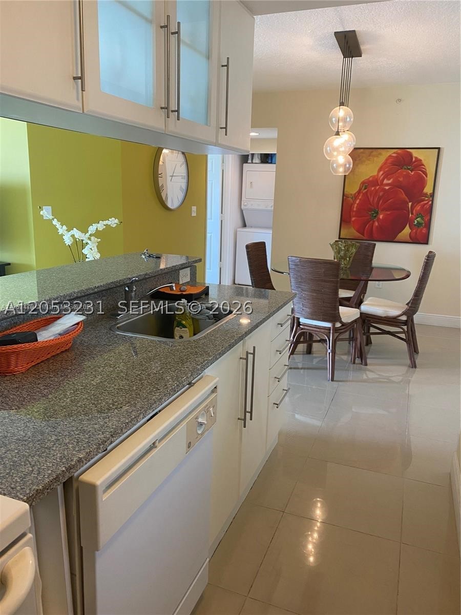 image 1800 Biscayne Plaza29