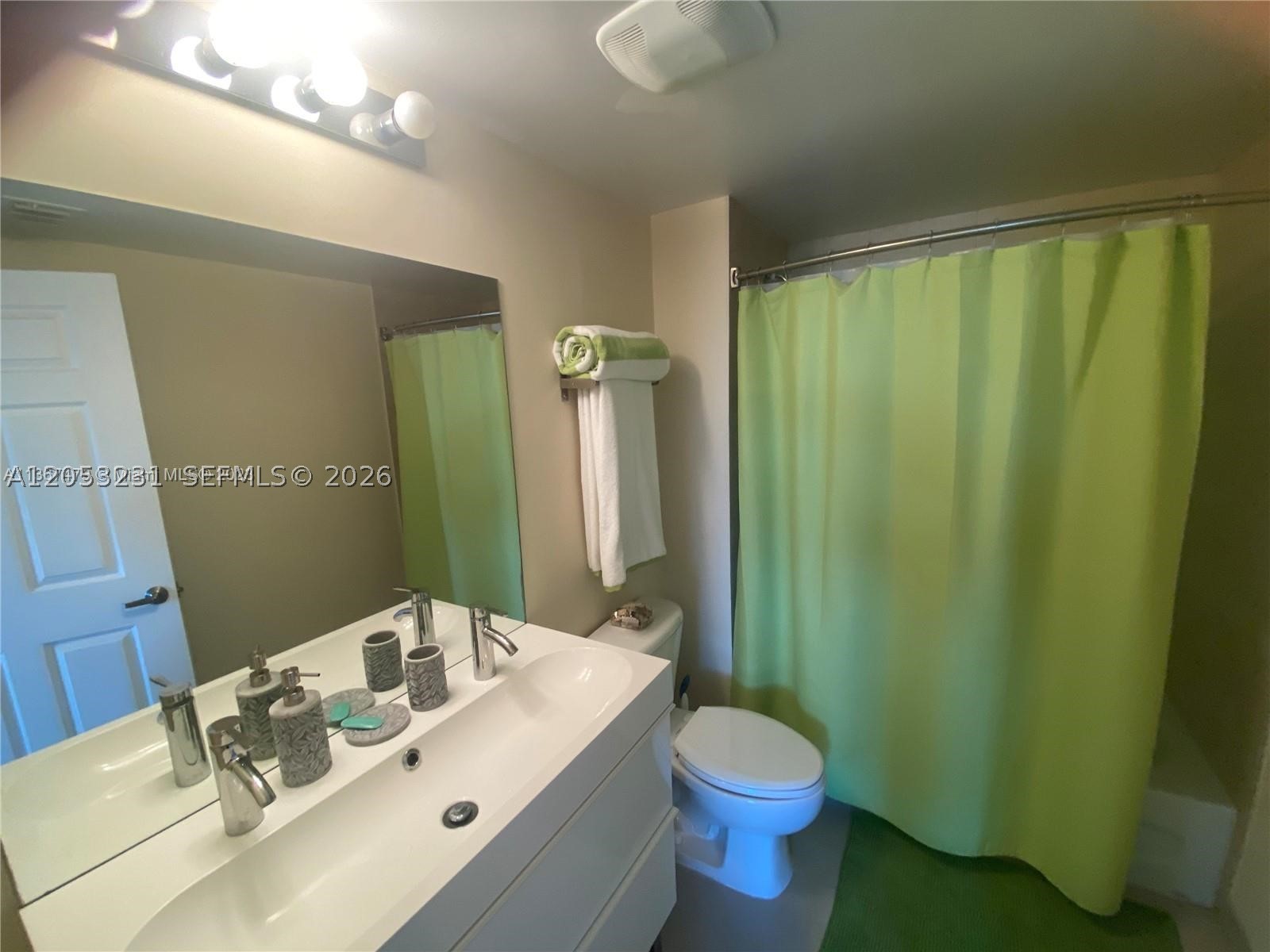 image 1800 Biscayne Plaza36