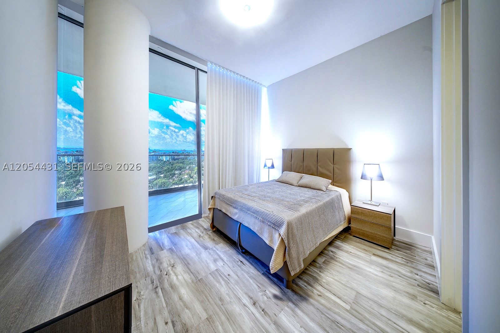 10203 Collins Ave #1502 Bal Harbour, FL 33154