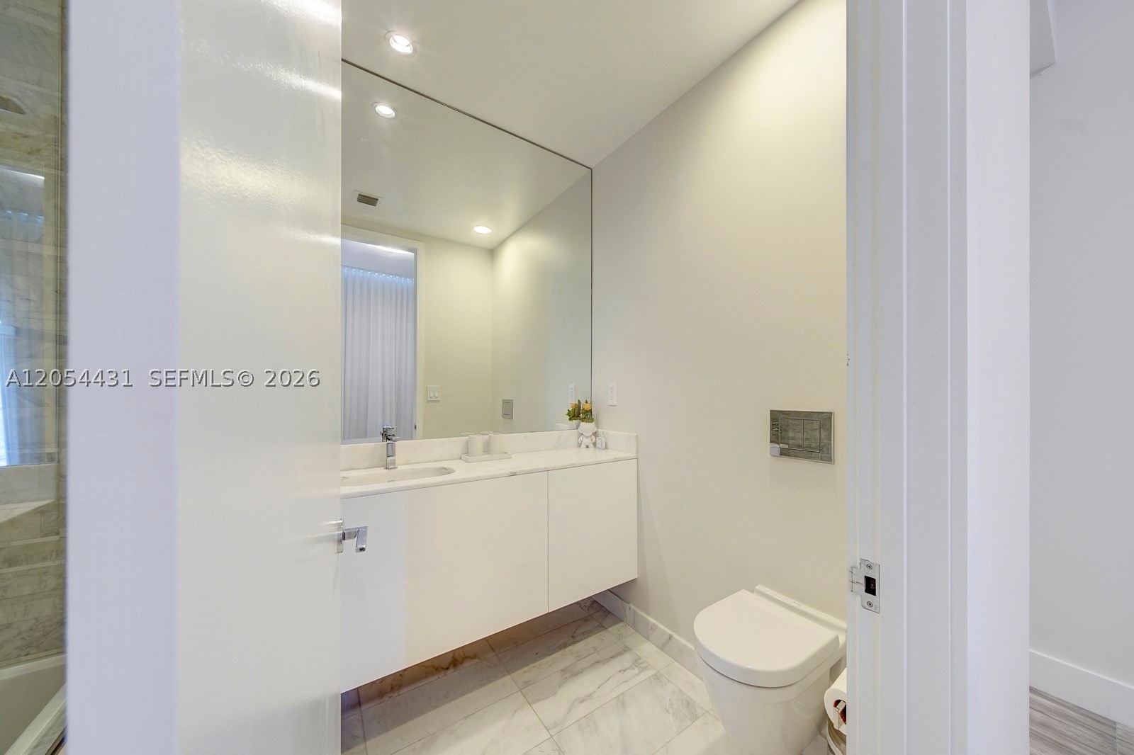 10203 Collins Ave #1502 Bal Harbour, FL 33154