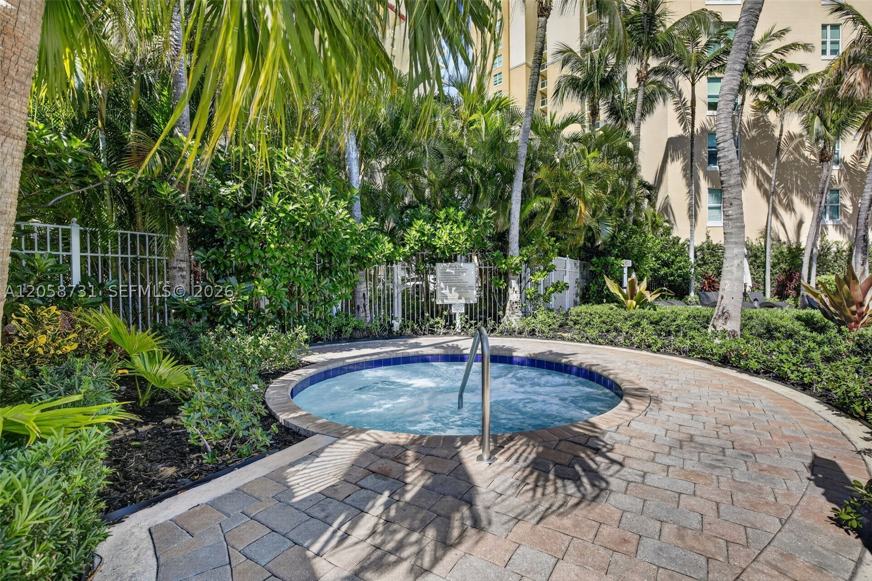 3330 NE 190th St #UPH14 Aventura, FL 33180