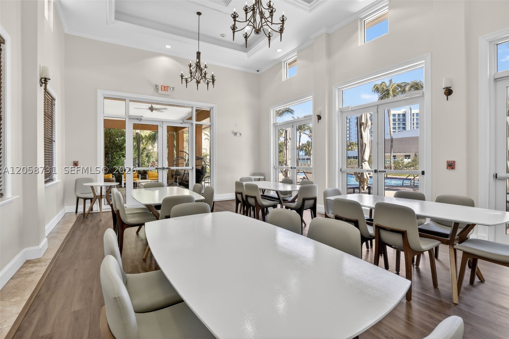 3330 NE 190th St #UPH14 Aventura, FL 33180