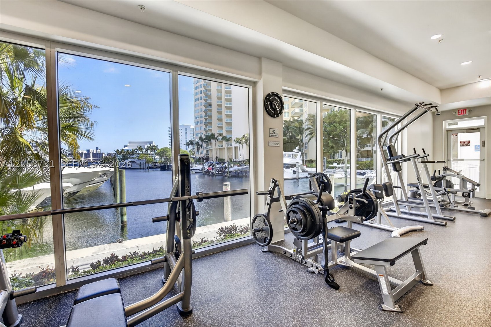 3330 NE 190th St #UPH14 Aventura, FL 33180