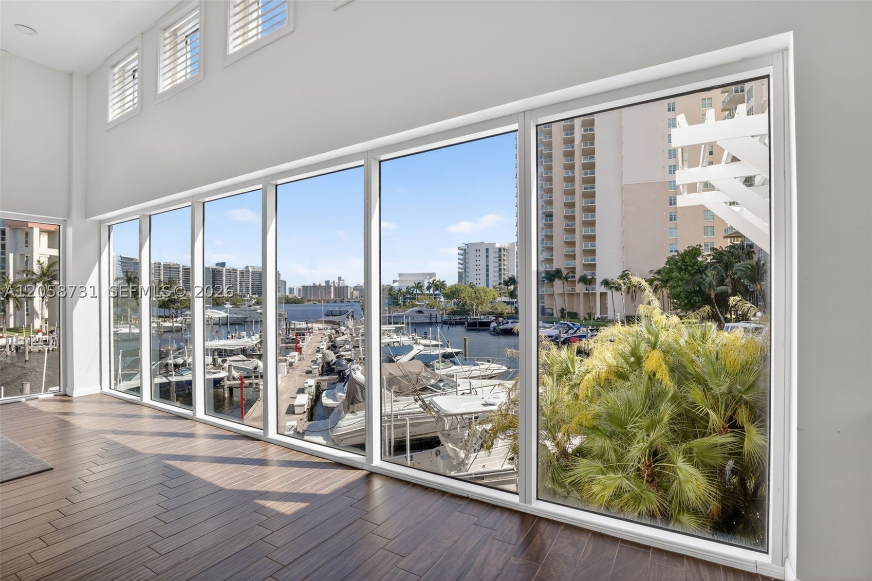 3330 NE 190th St #UPH14 Aventura, FL 33180