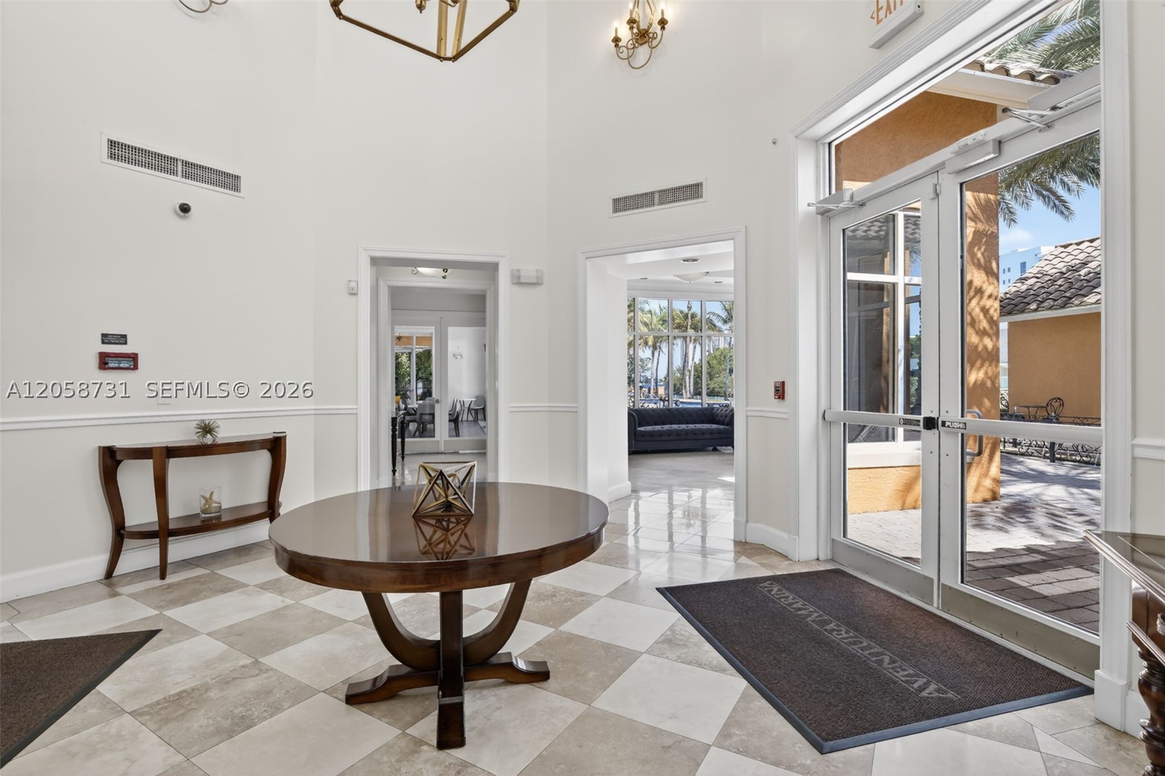 3330 NE 190th St #UPH14 Aventura, FL 33180