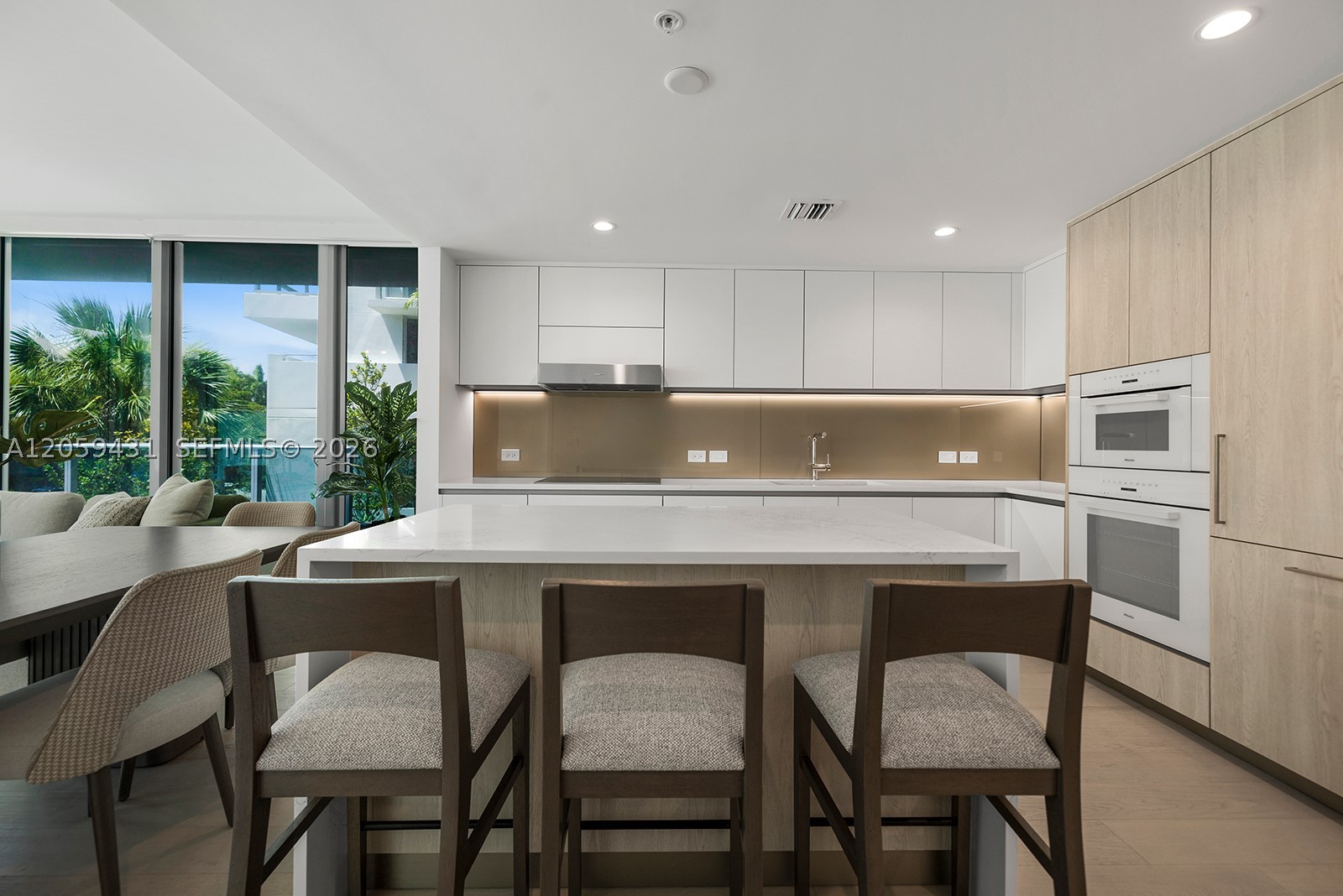 9221 E Bay Hbr Dr #212 Bay Harbor Islands, FL 33154