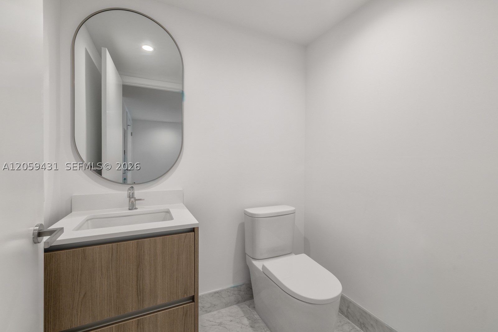 9221 E Bay Hbr Dr #212 Bay Harbor Islands, FL 33154