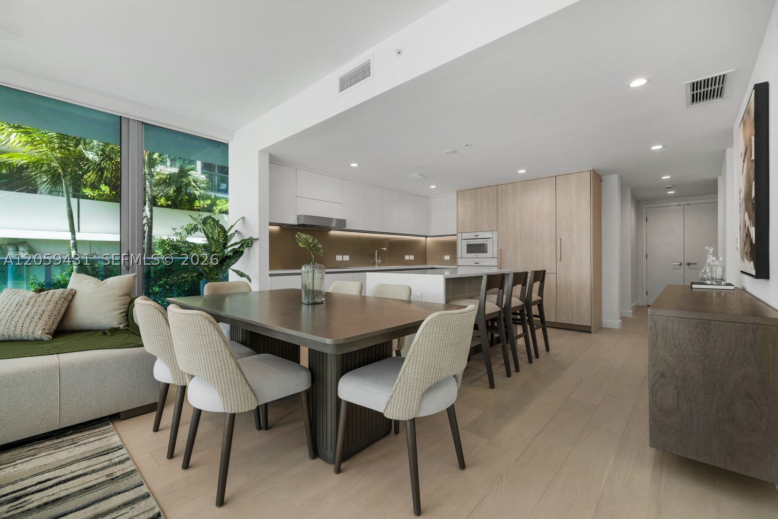 9221 E Bay Hbr Dr #212 Bay Harbor Islands, FL 33154