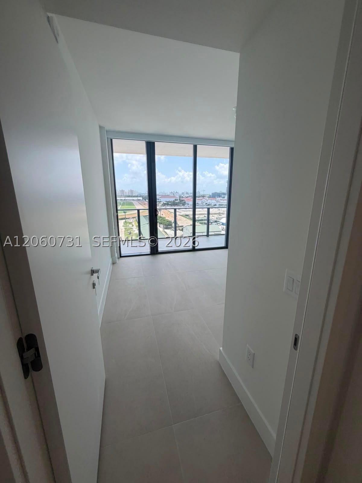 image Hallandale Oasis27
