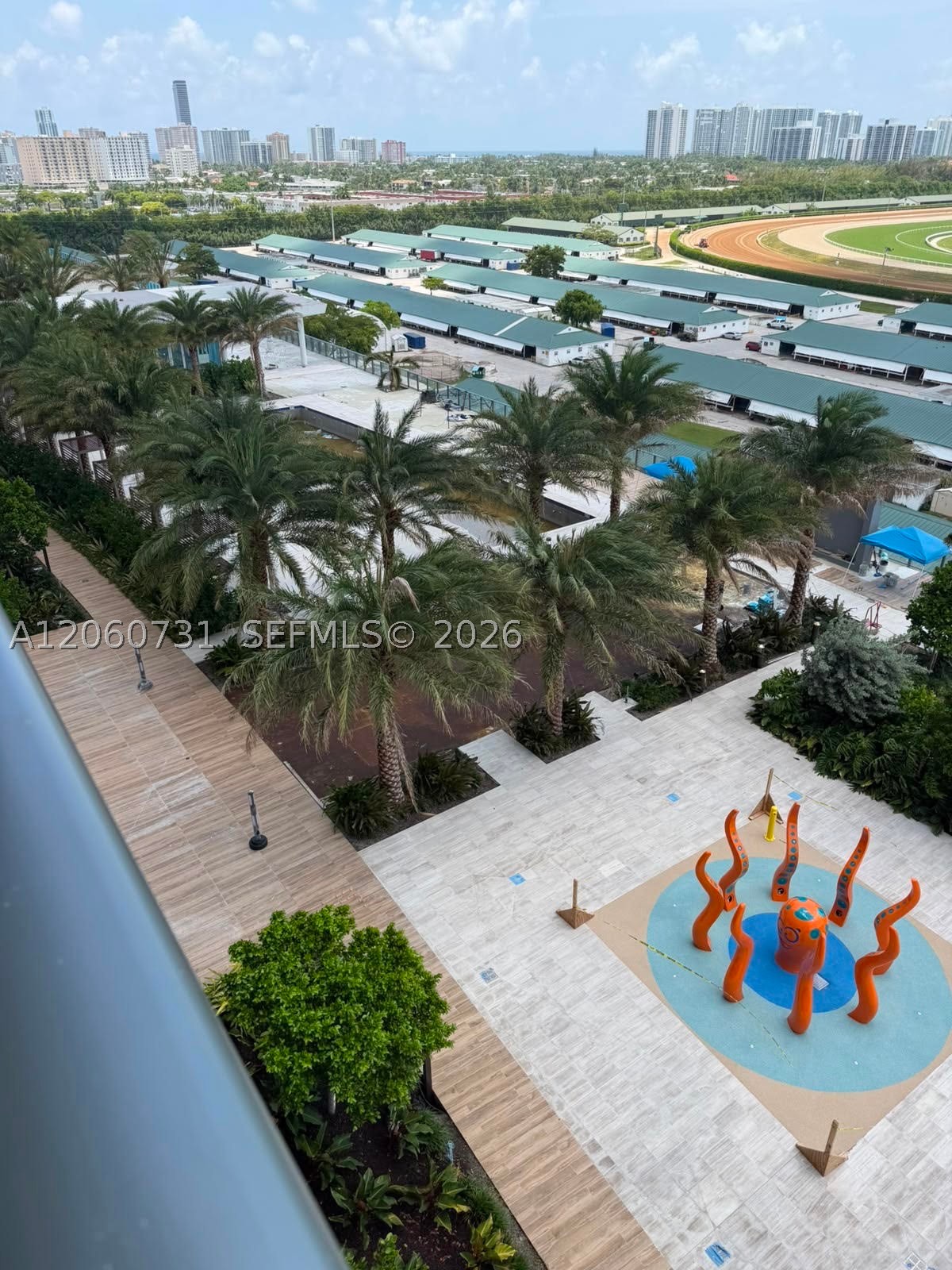 image Hallandale Oasis38