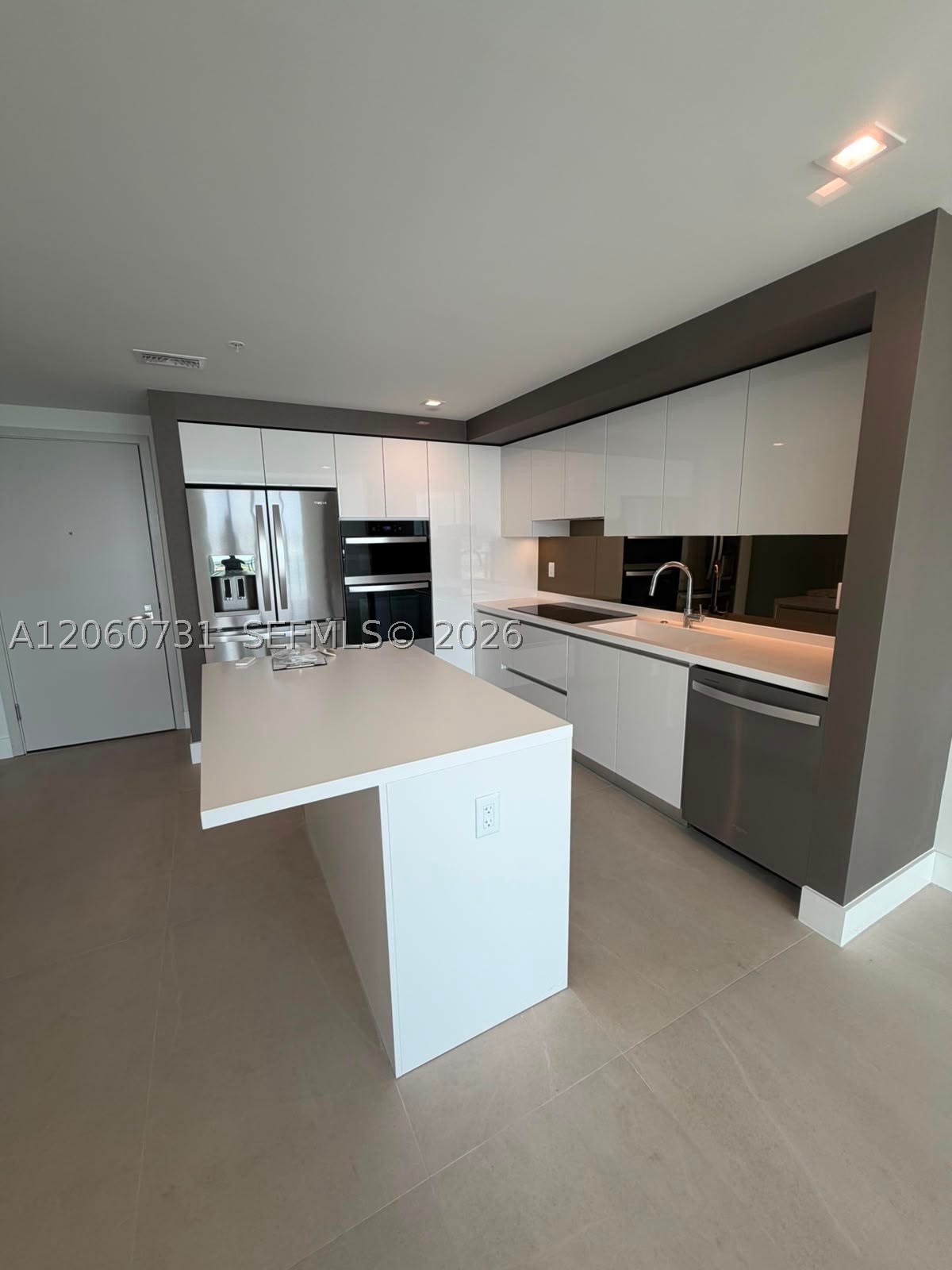 image Hallandale Oasis43