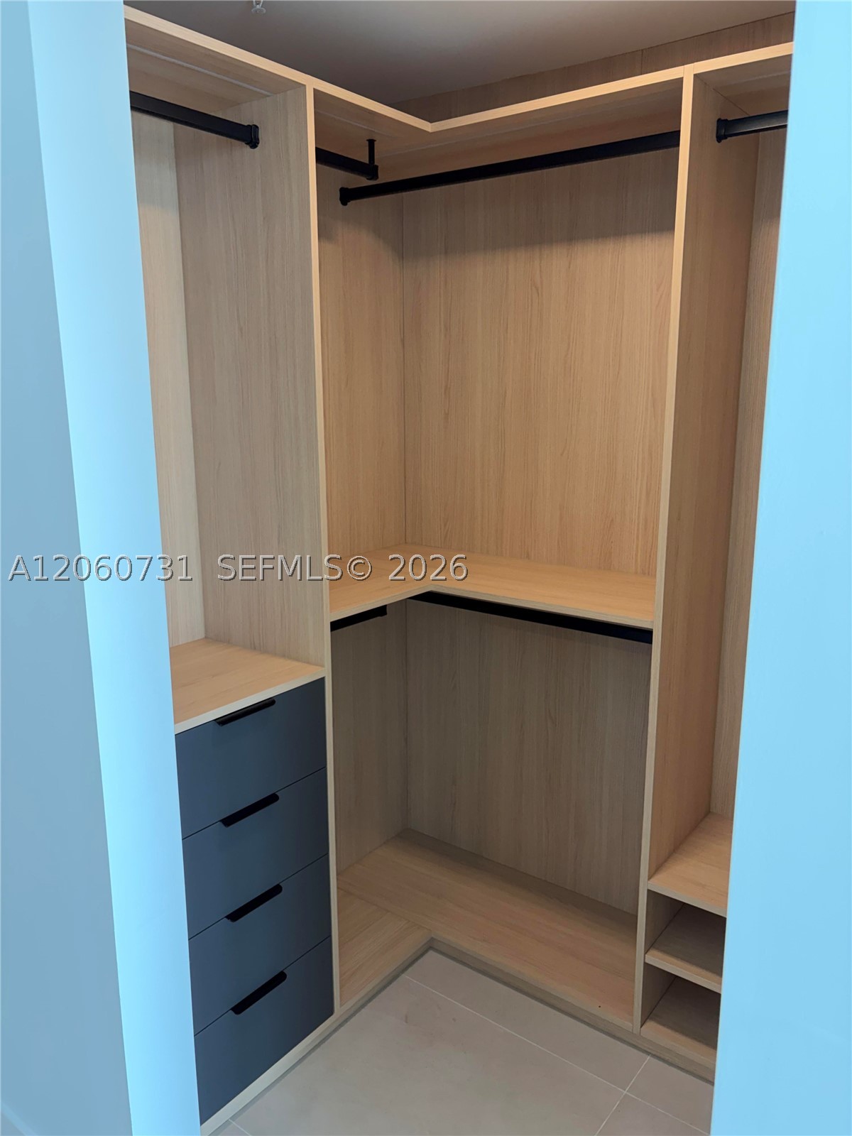 image Hallandale Oasis44