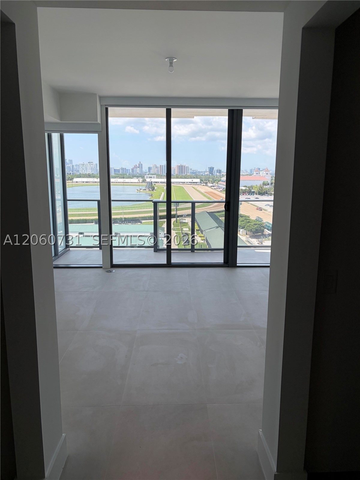 image Hallandale Oasis46