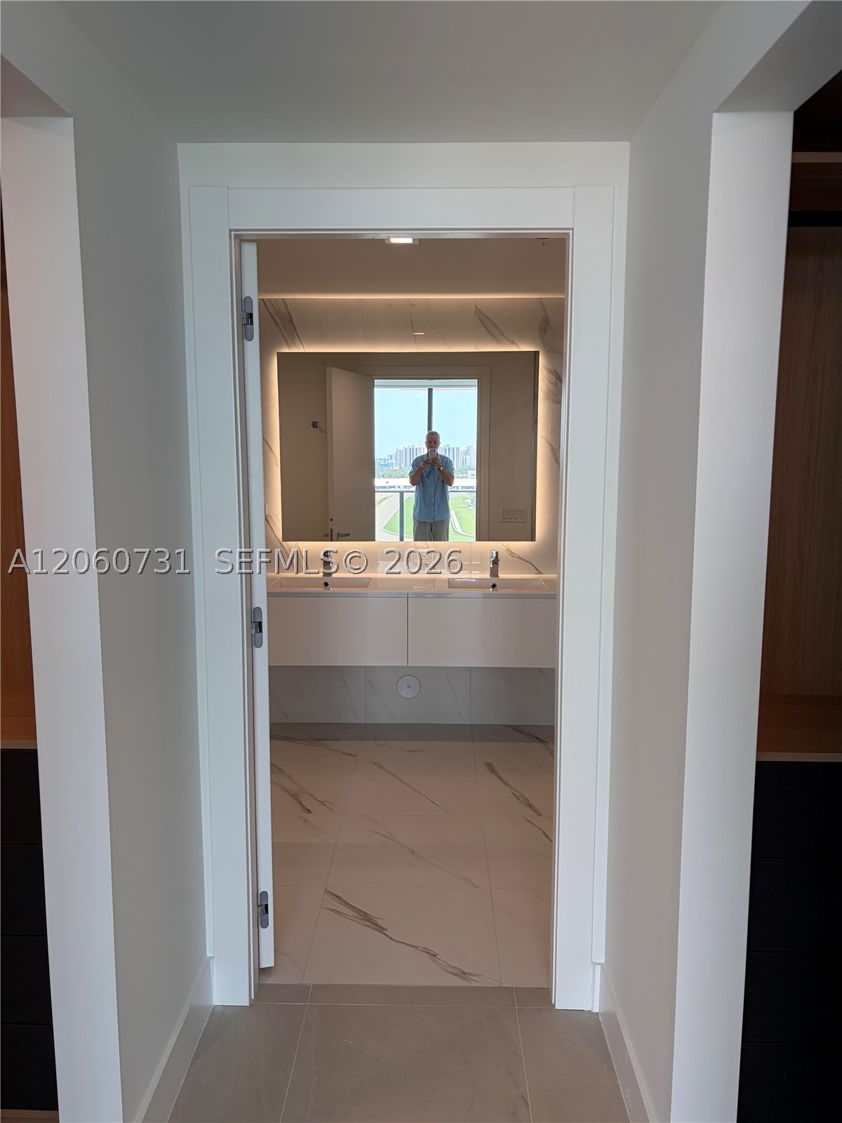 image Hallandale Oasis47