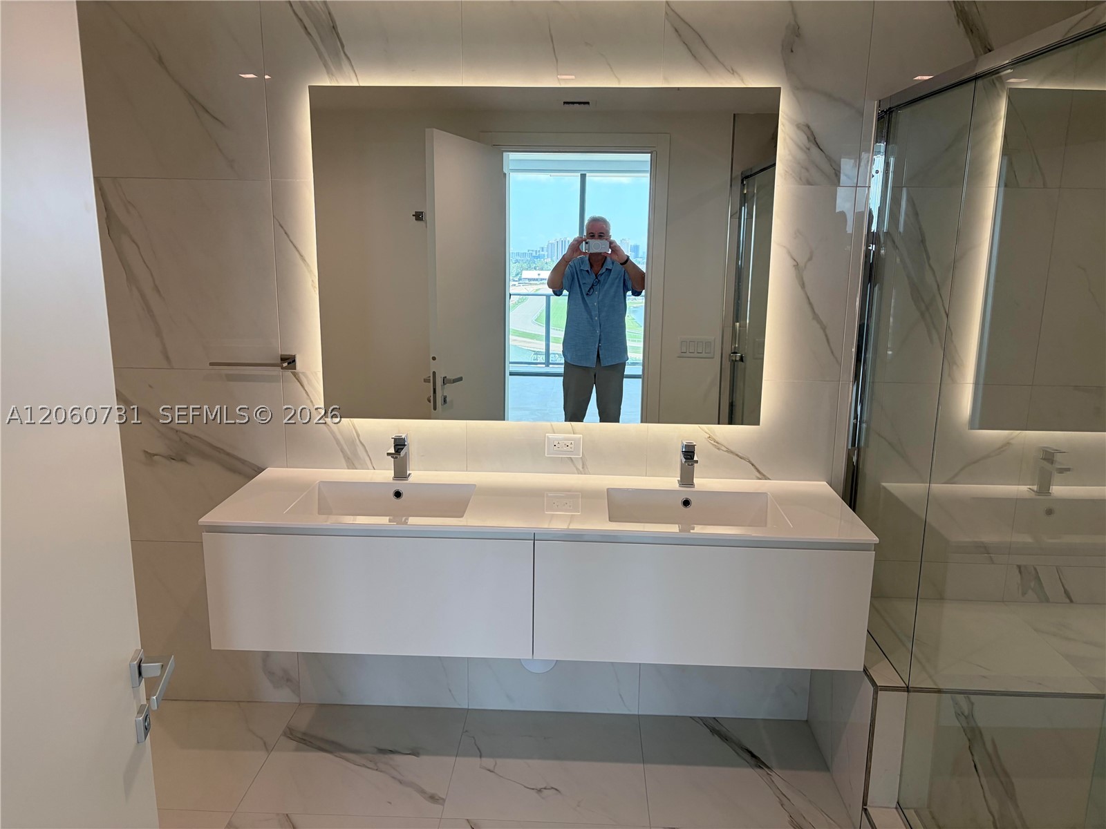 image Hallandale Oasis48