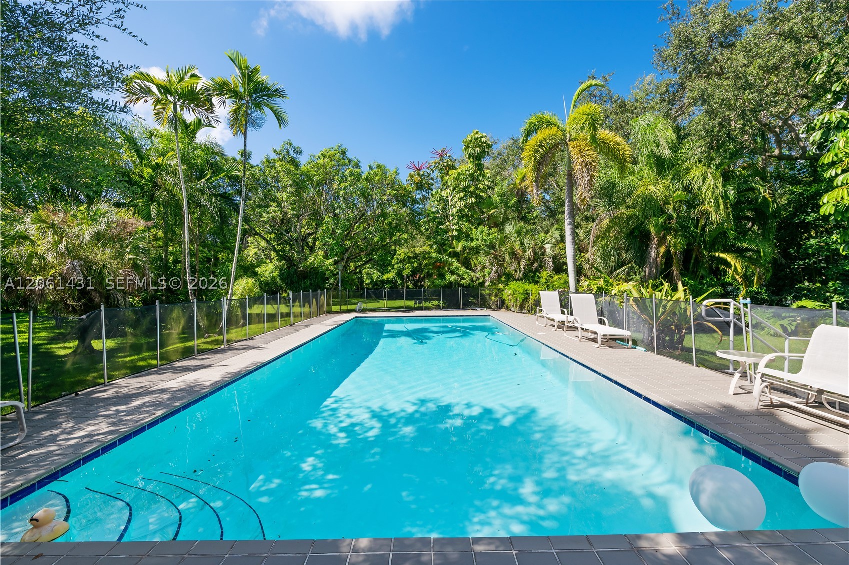 12200 SW 74th Ct Pinecrest, FL 33156