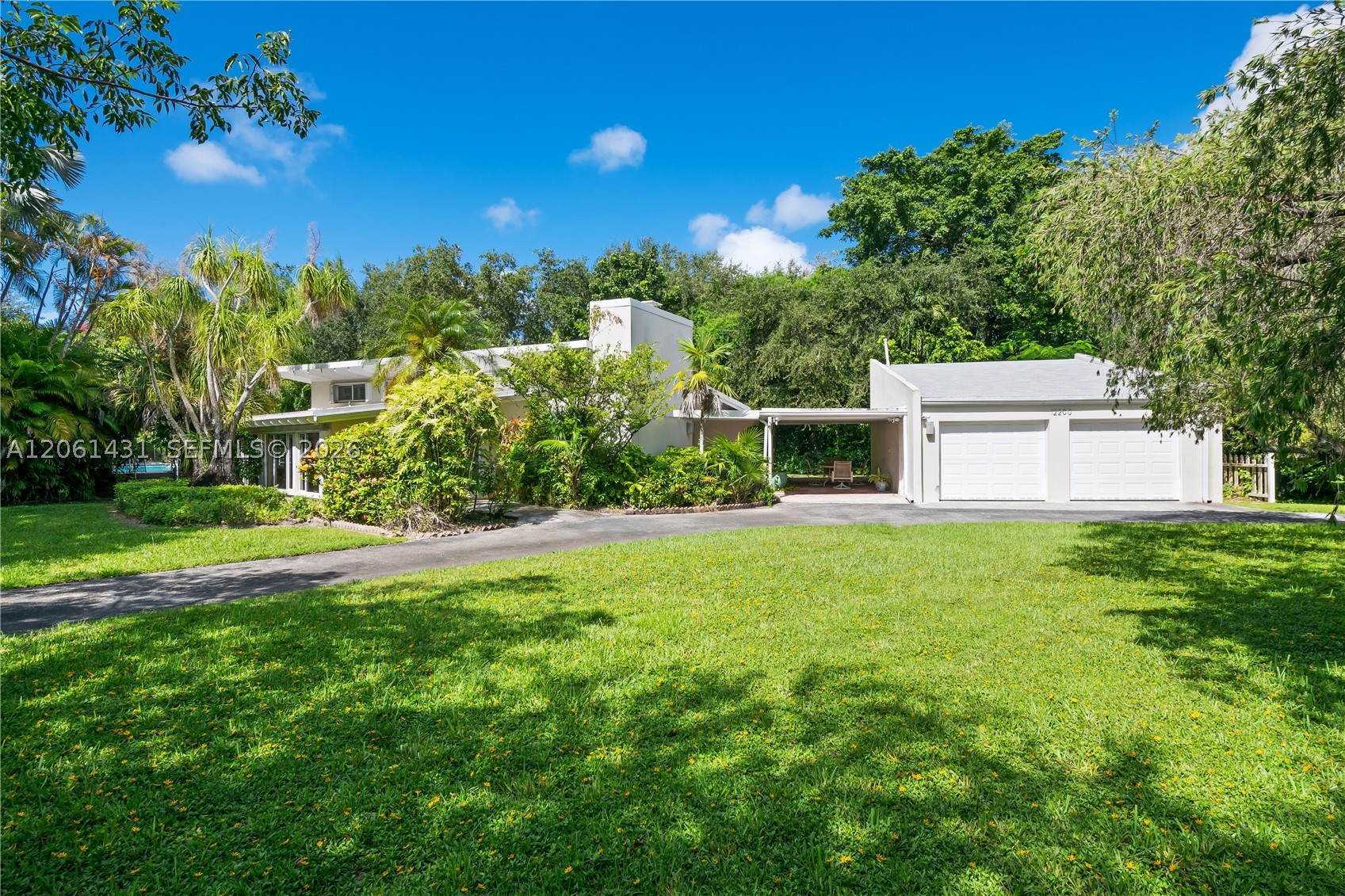 12200 SW 74th Ct Pinecrest, FL 33156