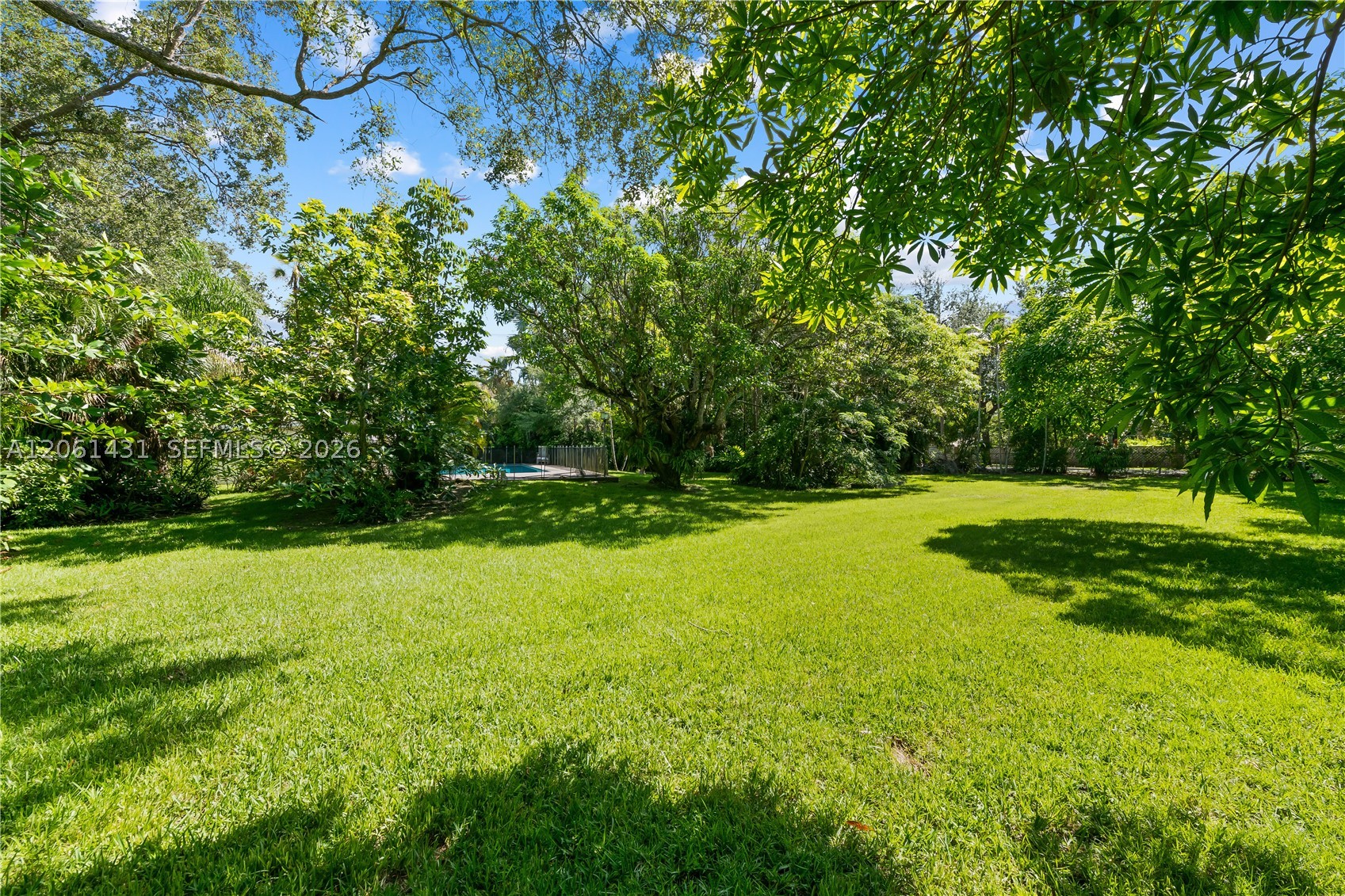 12200 SW 74th Ct Pinecrest, FL 33156