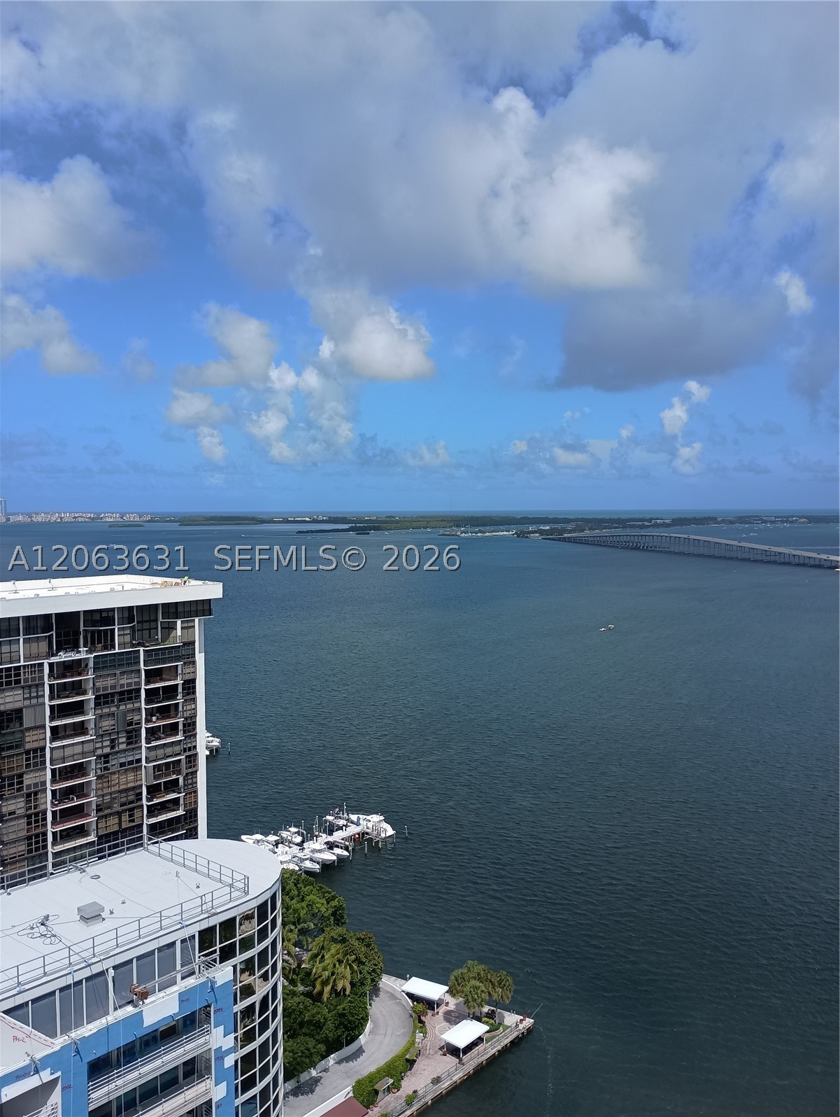 image Skyline on Brickell23