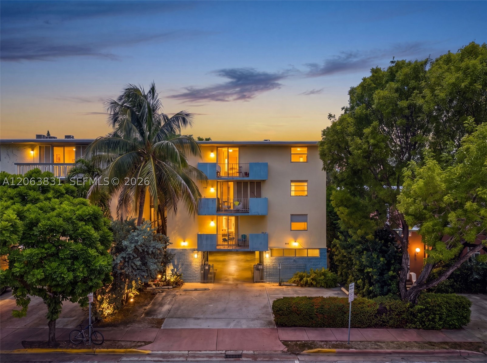 915 Jefferson Ave #3D