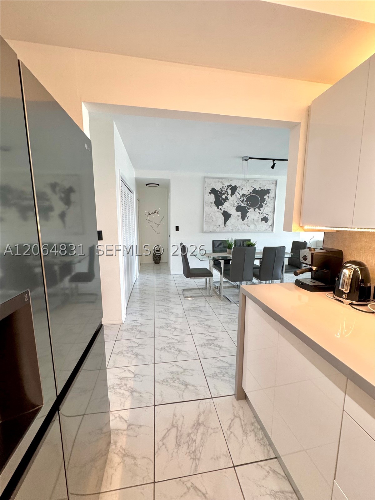 image Arlen House Condo11