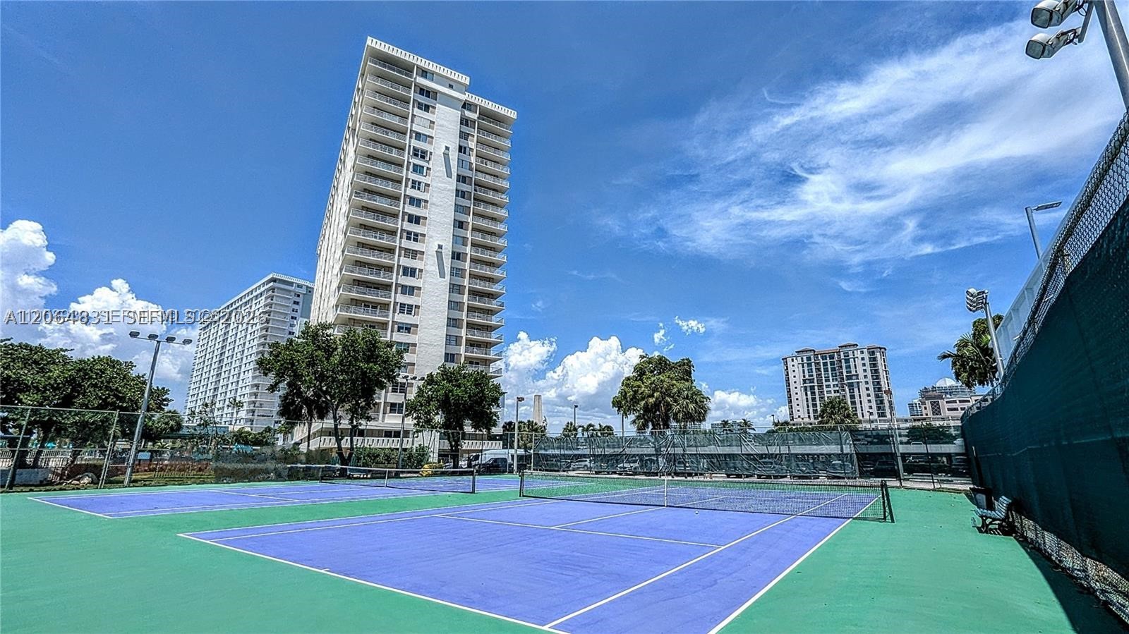 image Arlen House Condo21